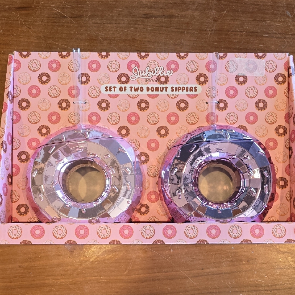 Jubillie Gift Set Of Two Donut Sippers Donut Shaped Tumblers